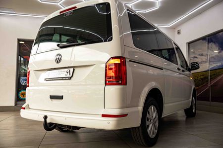2018-Volkswagen-Kombi-20-TDI-Auto-103kW-Trendline_5