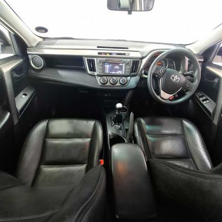 2014-Toyota-RAV4-22-D-4D-GX_9
