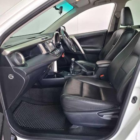 2014-Toyota-RAV4-22-D-4D-GX_10