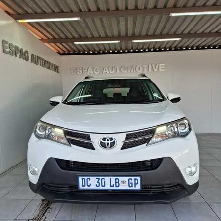 2014-Toyota-RAV4-22-D-4D-GX_18