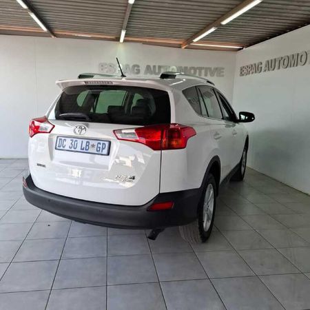 2014-Toyota-RAV4-22-D-4D-GX_1