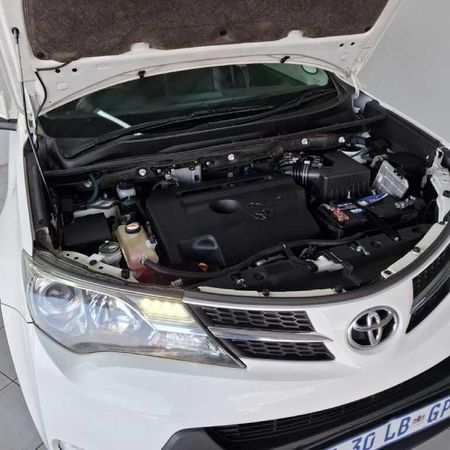 2014-Toyota-RAV4-22-D-4D-GX_7