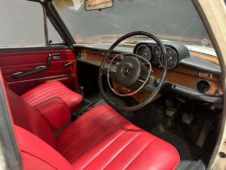 1971-Mercedes-Benz-S-Class-280-S_9