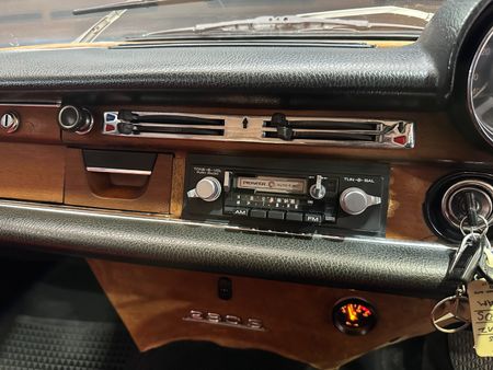 1971-Mercedes-Benz-S-Class-280-S_12