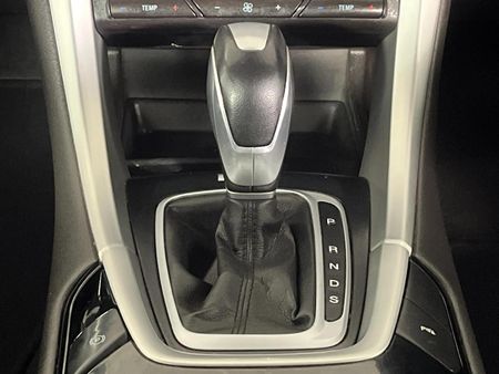 2015-Ford-Fusion-15-EcoBoost-Trend-Auto_10