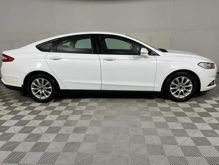 2015-Ford-Fusion-15-EcoBoost-Trend-Auto_15