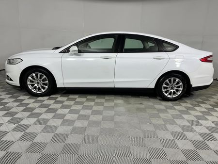 2015-Ford-Fusion-15-EcoBoost-Trend-Auto_17