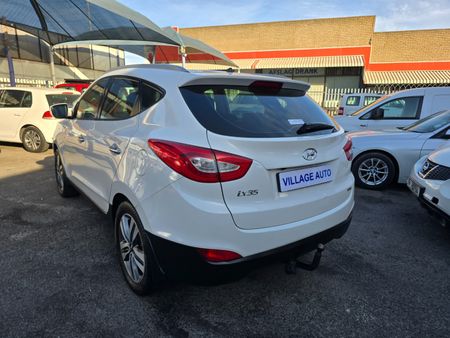 2014-Hyundai-ix35-20-GLS-Executive_4