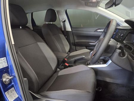 2025-Volkswagen-Polo-10-TSI-Life_11