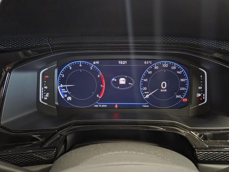 2025-Volkswagen-Polo-10-TSI-Life_17