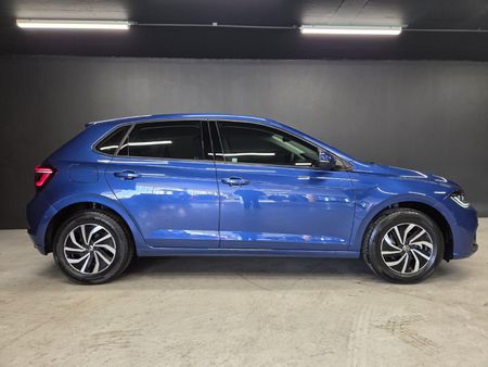 2025-Volkswagen-Polo-10-TSI-Life_7