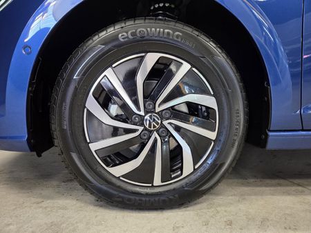 2025-Volkswagen-Polo-10-TSI-Life_8
