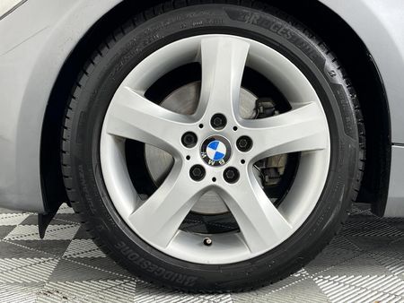 2010-BMW-1-Series-125i-Convertible-M-Sport-Auto_2