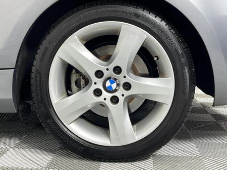 2010-BMW-1-Series-125i-Convertible-M-Sport-Auto_4