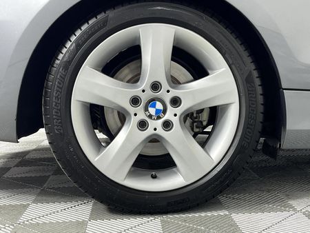 2010-BMW-1-Series-125i-Convertible-M-Sport-Auto_5