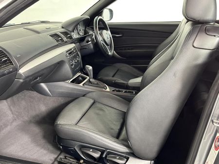 2010-BMW-1-Series-125i-Convertible-M-Sport-Auto_6