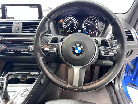 2020-BMW-1-Series-M140i-5-Door-Auto_9