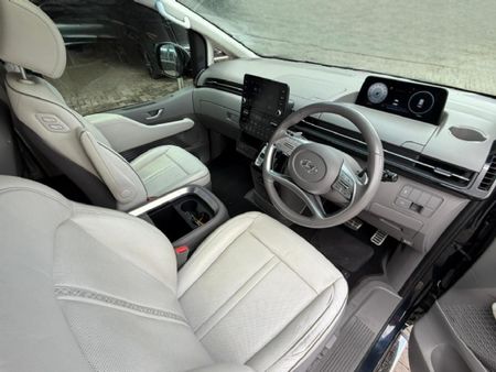 2022-Hyundai-Staria-22d-Executive-Auto_3