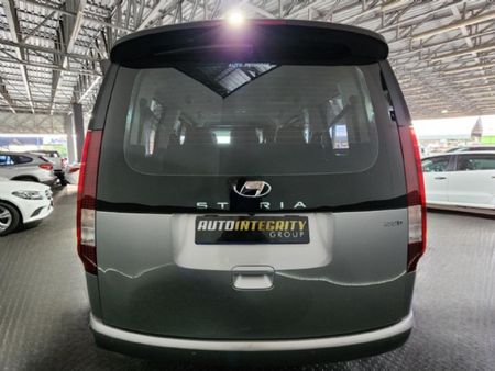 2022-Hyundai-Staria-22d-Executive-Auto_5