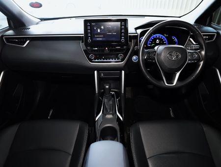 2025-Toyota-Corolla-Cross-18-XR-Hybrid_17