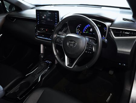 2025-Toyota-Corolla-Cross-18-XR-Hybrid_19