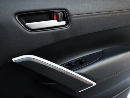 2025-Toyota-Corolla-Cross-18-XR-Hybrid_22