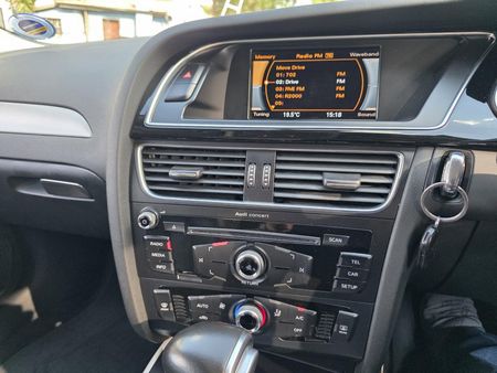 2015-Audi-A4-S-Line_14