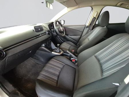 2021-Mazda-2-15-Active-5-dr_2