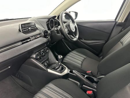 2021-Mazda-2-15-Active-5-dr_7