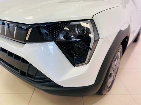 2026-Mahindra-XUV-3XO-12T-MX2_17