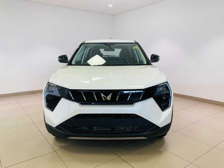 2026-Mahindra-XUV-3XO-12T-MX2_1