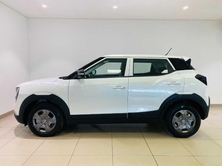 2026-Mahindra-XUV-3XO-12T-MX2_5