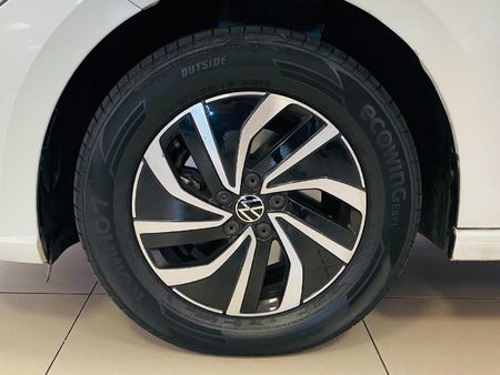 2024-Volkswagen-Polo-10-TSI-Life-Auto-DSG_19