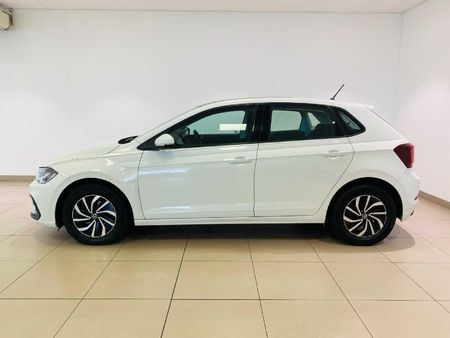 2024-Volkswagen-Polo-10-TSI-Life-Auto-DSG_5