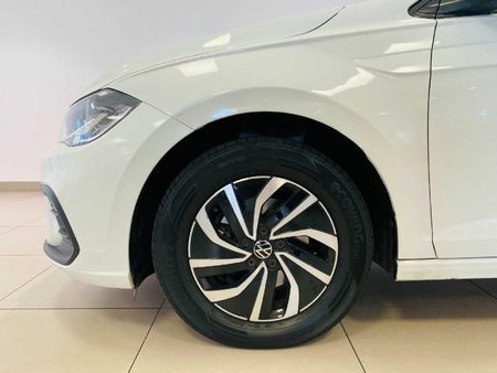 2024-Volkswagen-Polo-10-TSI-Life-Auto-DSG_6
