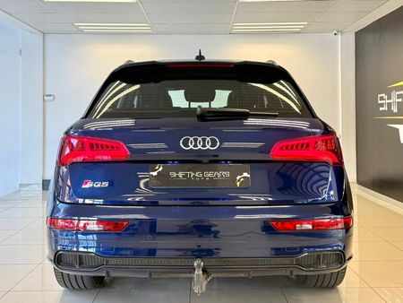 2018-Audi-SQ5-30-TFSI-quattro-Auto_10