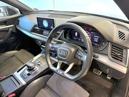 2018-Audi-SQ5-30-TFSI-quattro-Auto_16