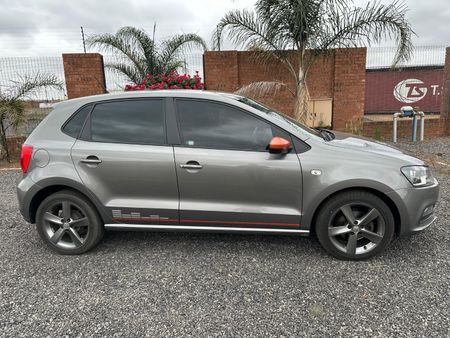 2019-Volkswagen-Polo-Vivo-Sound-Edition_9