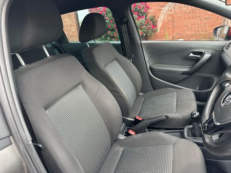 2019-Volkswagen-Polo-Vivo-Sound-Edition_15