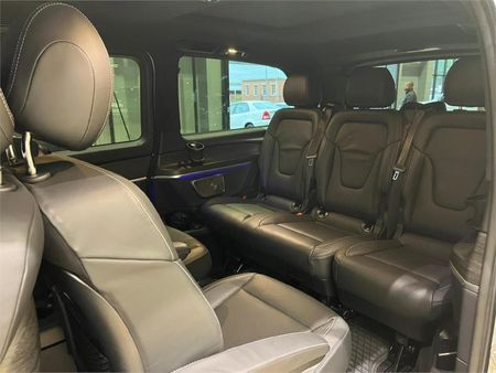 2025-Mercedes-Benz-V-Class-V300d-Exclusive_5