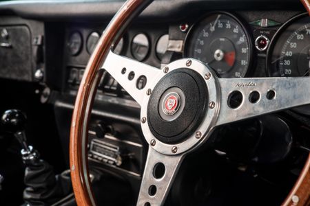 1970-Jaguar-E-Type-Series-2-Roadster_15