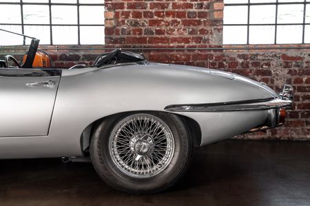 1970-Jaguar-E-Type-Series-2-Roadster_3