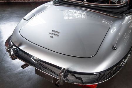 1970-Jaguar-E-Type-Series-2-Roadster_4
