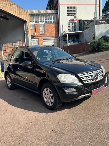 2012-Mercedes-Benz-ML-350-Auto_1
