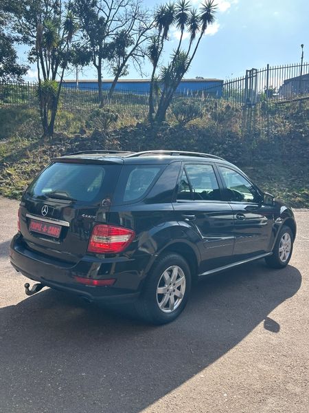 2012-Mercedes-Benz-ML-350-Auto_4