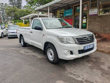 2016-Toyota-Hilux-25-D-4D-Single-Cab_0