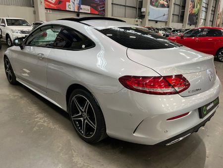 2018-Mercedes-Benz-C-Class-C-220d-AMG-Coupe-Auto_4