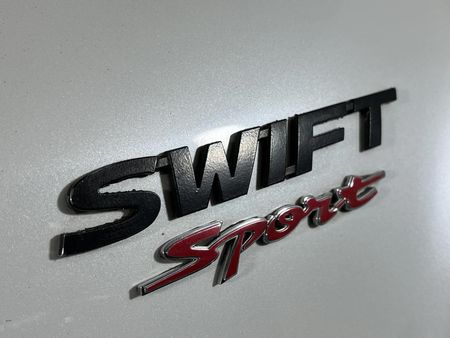 2017-Suzuki-Swift-16-Sport_10