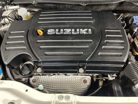 2017-Suzuki-Swift-16-Sport_12