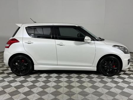 2017-Suzuki-Swift-16-Sport_16